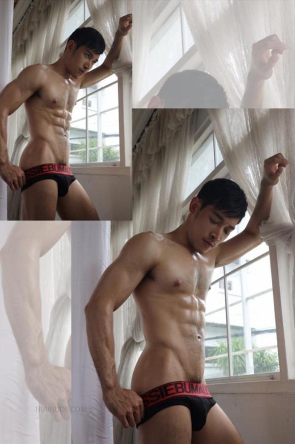 TXD-Magazine-Vol.5--Arthur-Awakening