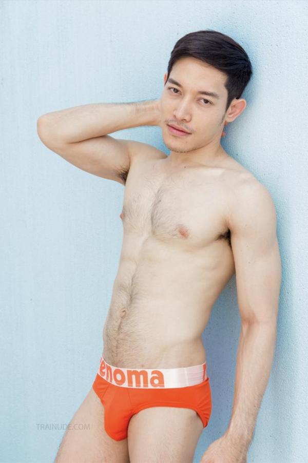 TXD-Magazine-Vol.5--Arthur-Awakening