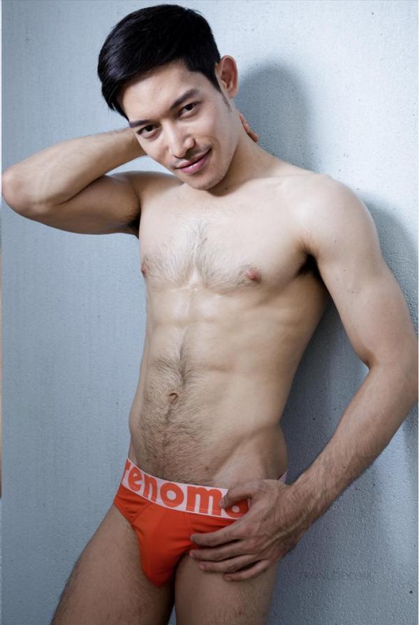 TXD-Magazine-Vol.5--Arthur-Awakening