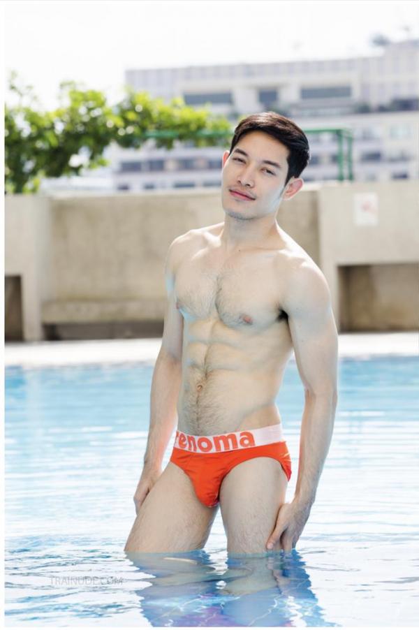 TXD-Magazine-Vol.5--Arthur-Awakening