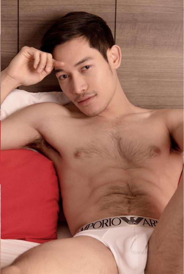 TXD-Magazine-Vol.5--Arthur-Awakening