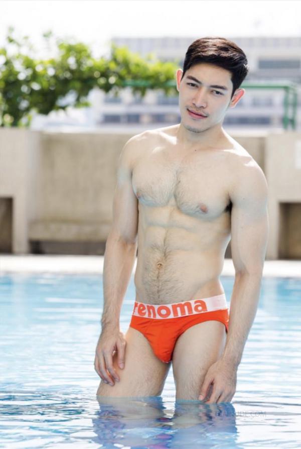 TXD-Magazine-Vol.5--Arthur-Awakening