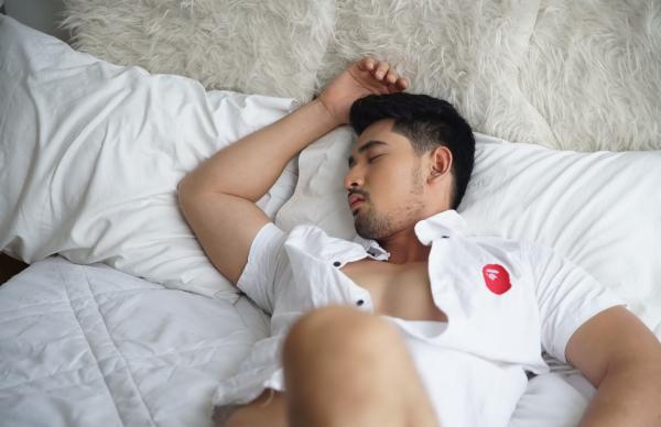 Touch-My-Body-01--Rome-Panupong