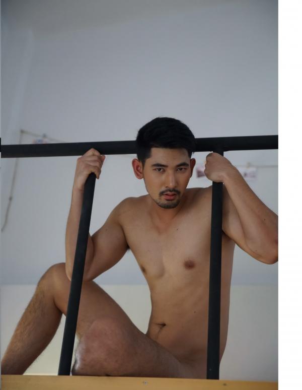 Touch-My-Body-01--Rome-Panupong