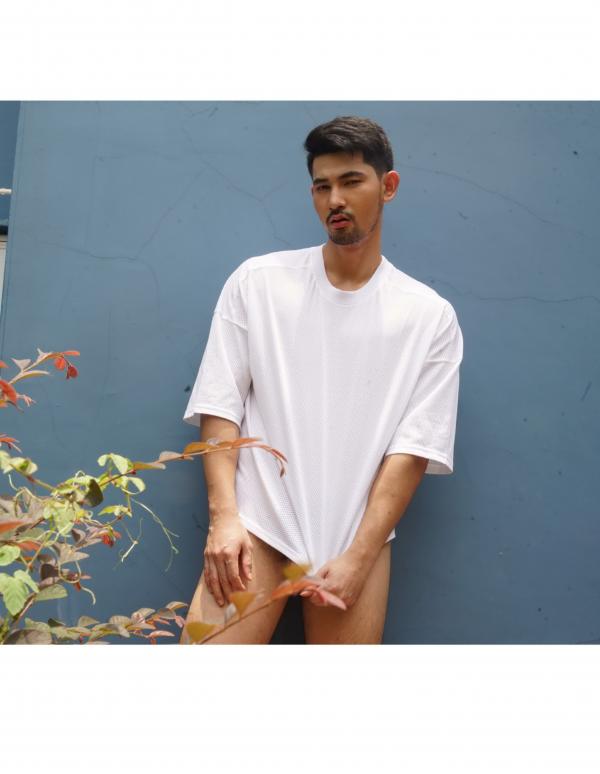 Touch-My-Body-01--Rome-Panupong