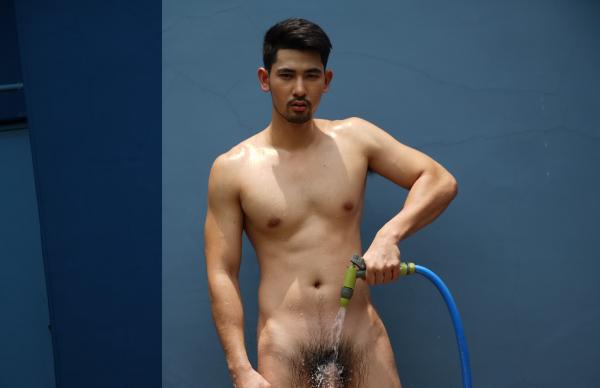 Touch-My-Body-01--Rome-Panupong