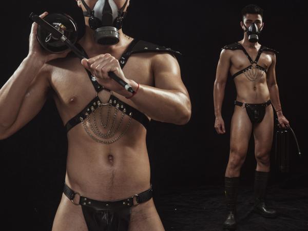 Toxxic-Issue1--Van-Thai--Ebook--Video-