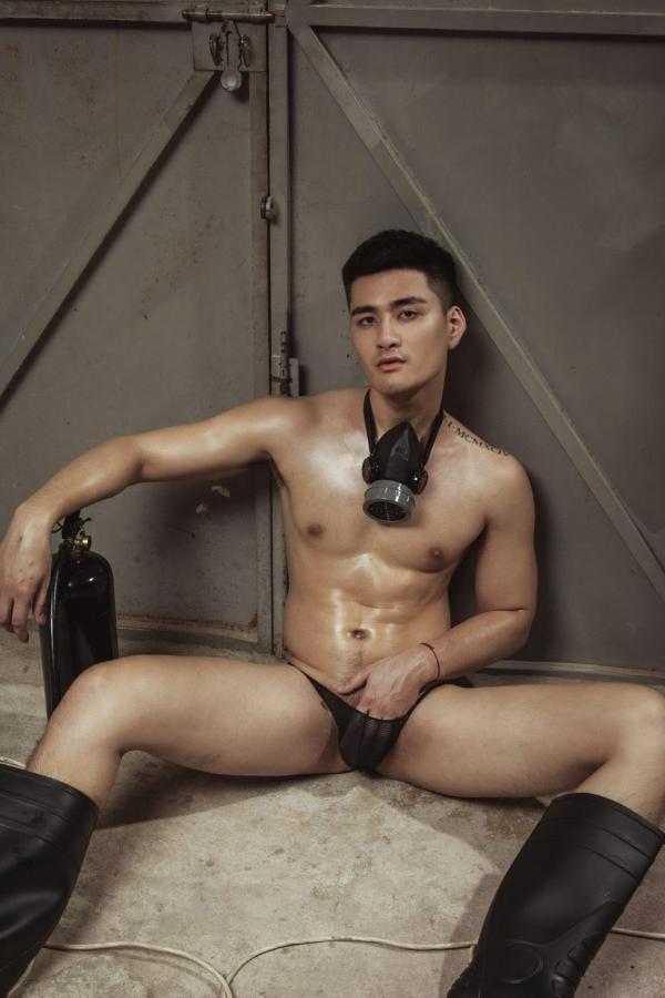 Toxxic-Issue1--Van-Thai--Ebook--Video-