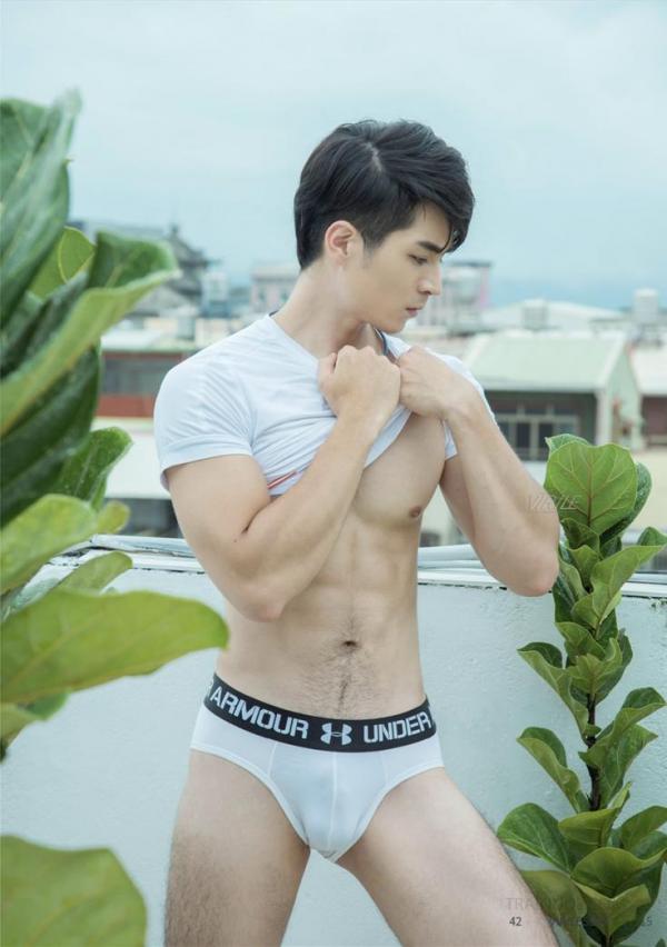 Virile-No.42-–-Nate-EbookVideo