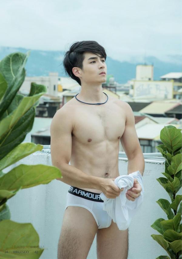 Virile-No.42-–-Nate-EbookVideo