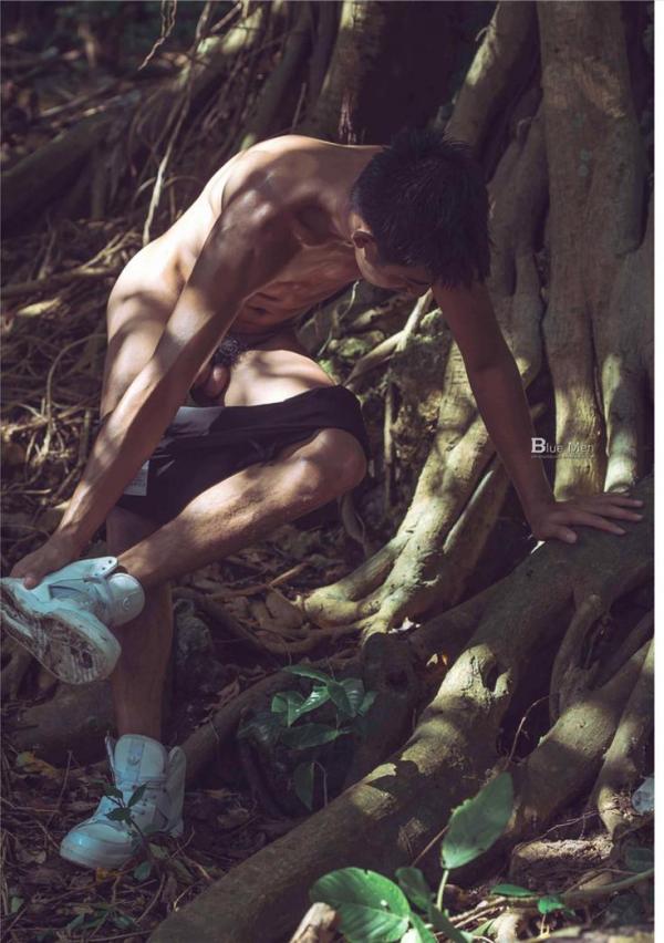 Whose-Man-No.32-EbookVideo