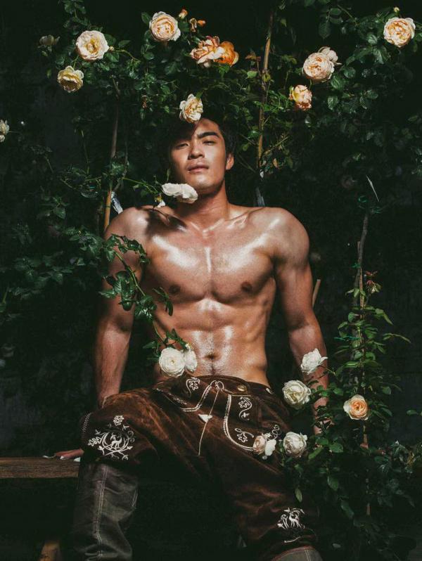 XPERIMENT--Rose-Garden