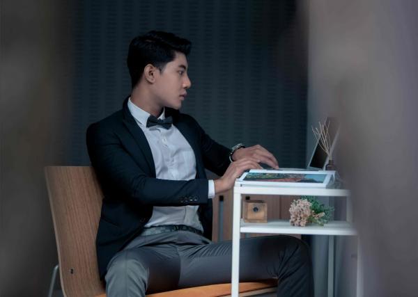 XROMANCE-2--Love-Actually