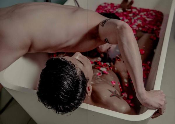 XROMANCE-2--Love-Actually