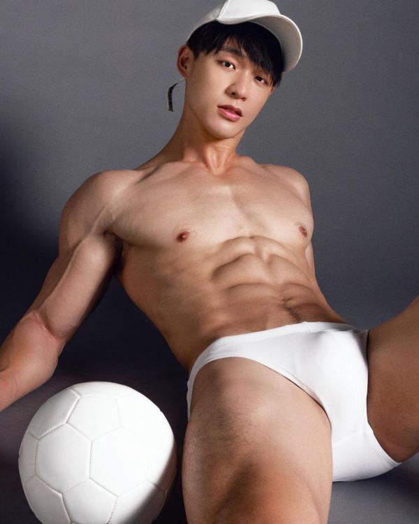 Yilianboy-collection-–-Six-pack-body