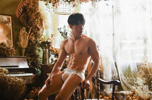 Yilianboy-collection-–-Six-pack-body