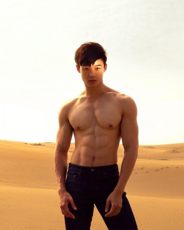 Yilianboy-collection-–-Six-pack-body