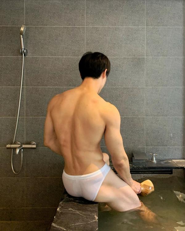 Yilianboy-collection-–-Six-pack-body