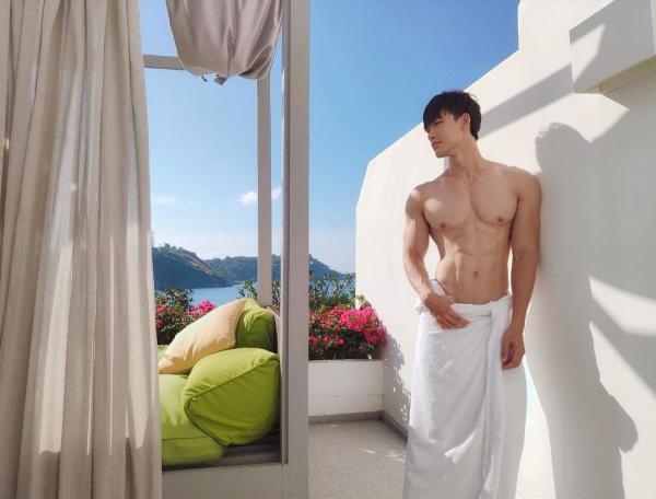 Yilianboy-collection-–-Six-pack-body