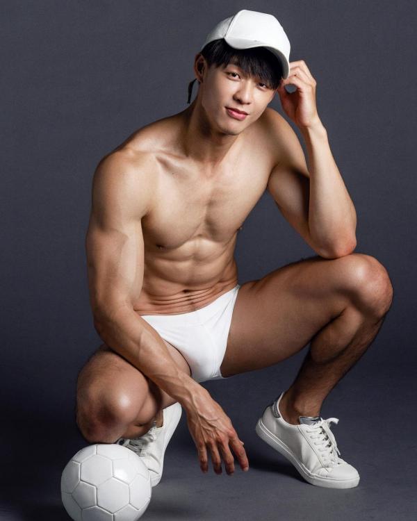 Yilianboy-collection-–-Six-pack-body