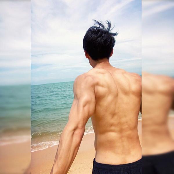 Yilianboy-collection-–-Six-pack-body