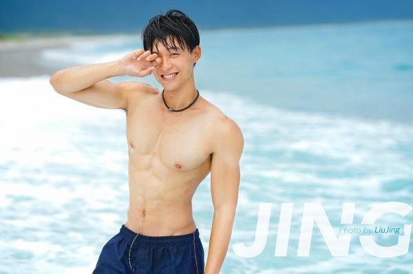 Yilianboy-collection-–-Six-pack-body