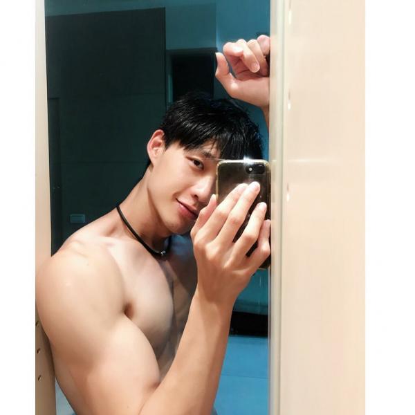 Yilianboy-collection-–-Six-pack-body