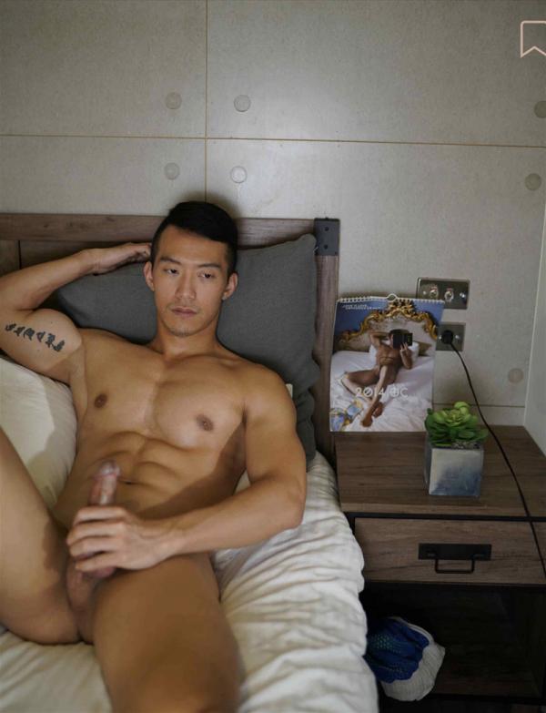 Youto-Chou-Photo-Book-Vol.01--Vol.02-芋頭個人寫真兩本組合西裝男的週五FUN-NIGHT--ART-BUFF健體文青