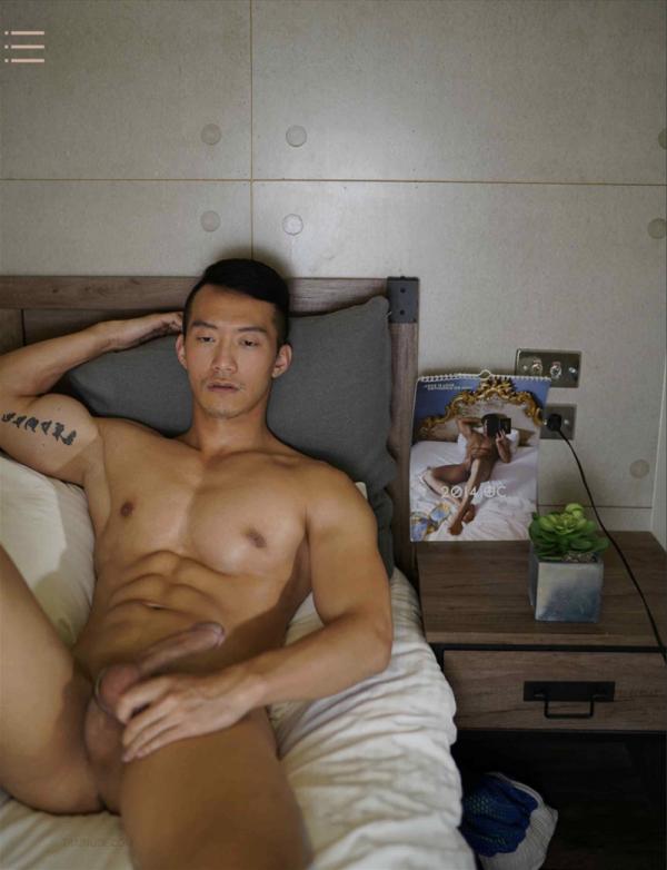 Youto-Chou-Photo-Book-Vol.01--Vol.02-芋頭個人寫真兩本組合西裝男的週五FUN-NIGHT--ART-BUFF健體文青