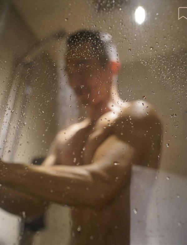 Youto-Chou-Photo-Book-Vol.01--Vol.02-芋頭個人寫真兩本組合西裝男的週五FUN-NIGHT--ART-BUFF健體文青