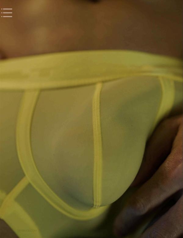 Youto-Chou-Photo-Book-Vol.01--Vol.02-芋頭個人寫真兩本組合西裝男的週五FUN-NIGHT--ART-BUFF健體文青