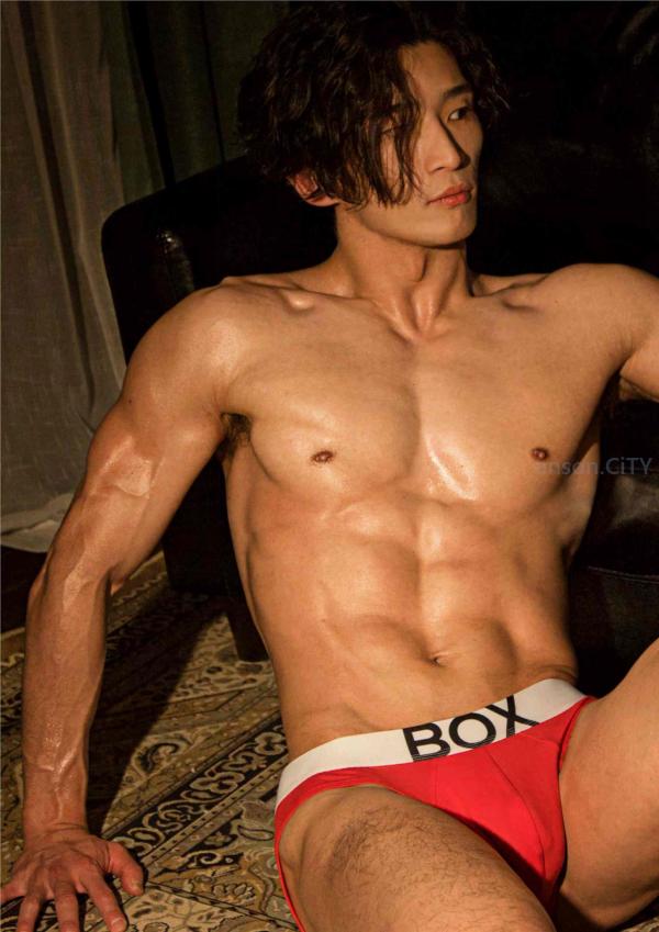 attrart-1--Asian-Sexy-Muscle-Man