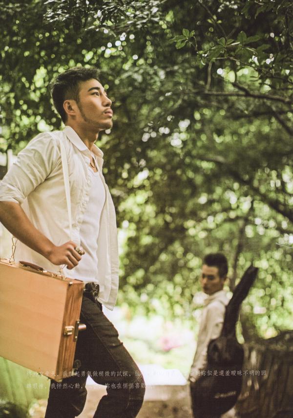 謝梓秋男性ヌード写真集「LOVE-Entanglement」-茶顏