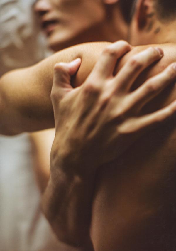 謝梓秋男性ヌード写真集「LOVE-Entanglement」-茶顏