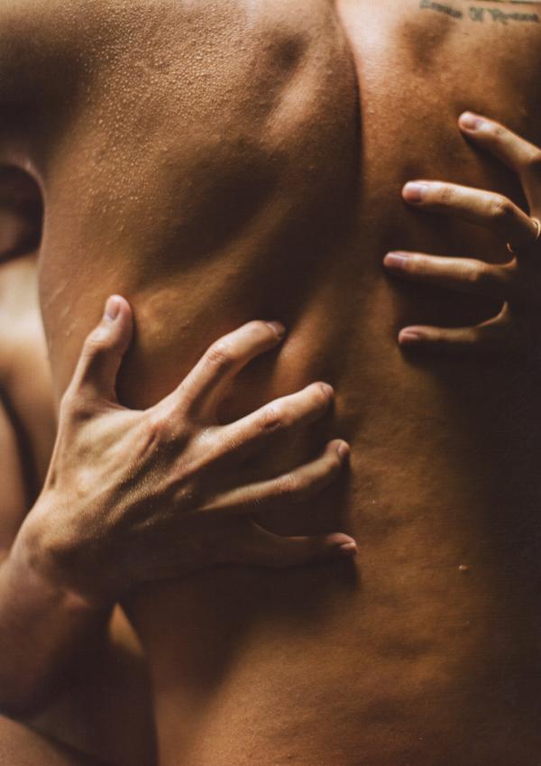 謝梓秋男性ヌード写真集「LOVE-Entanglement」-茶顏