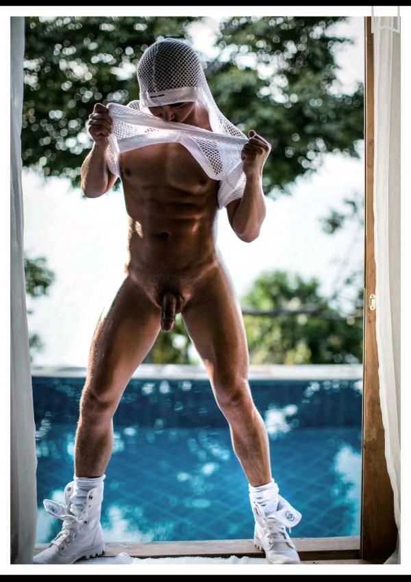 謝梓秋男性ヌード写真集「Naked-Osean」裸海之旅